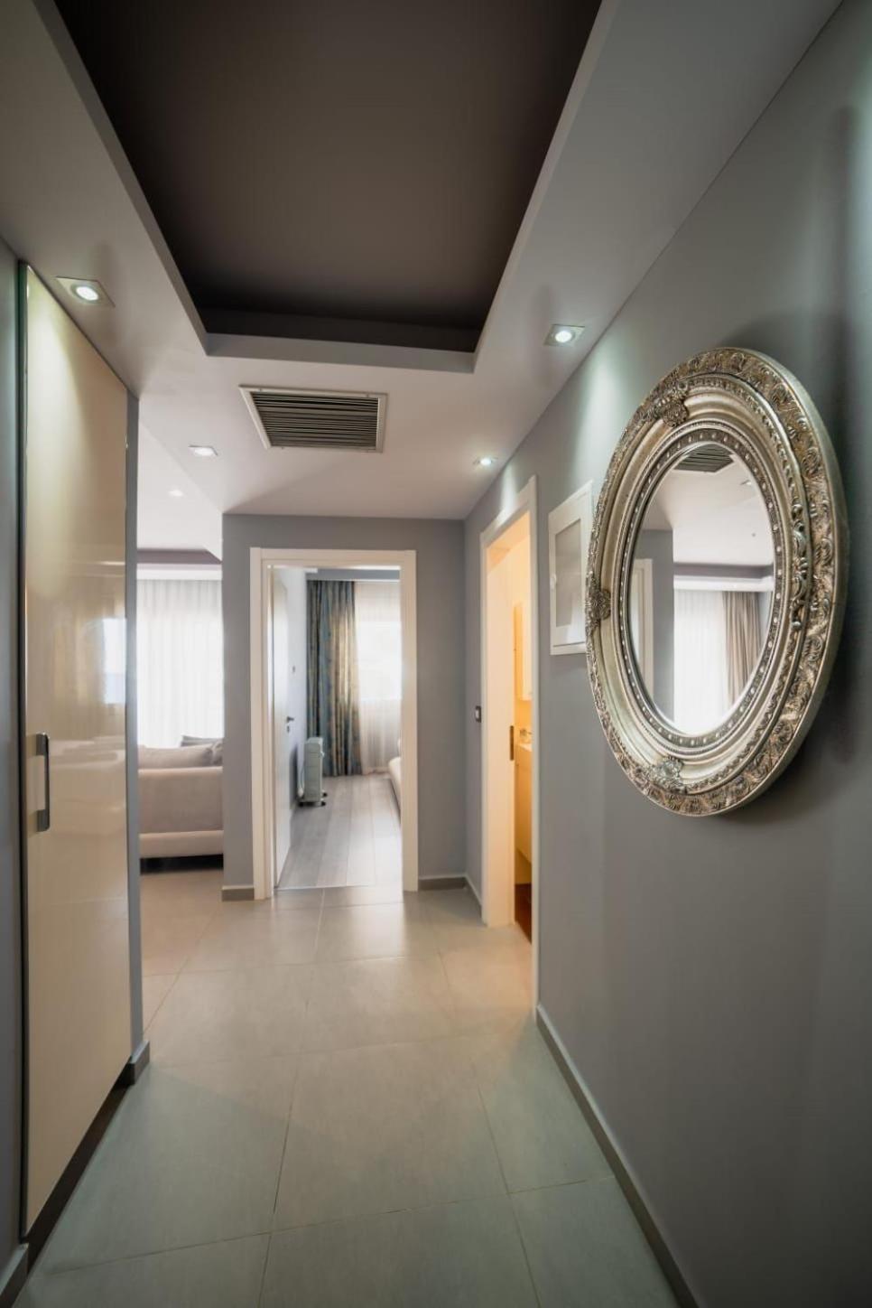 Residence Saranda International Екстериор снимка