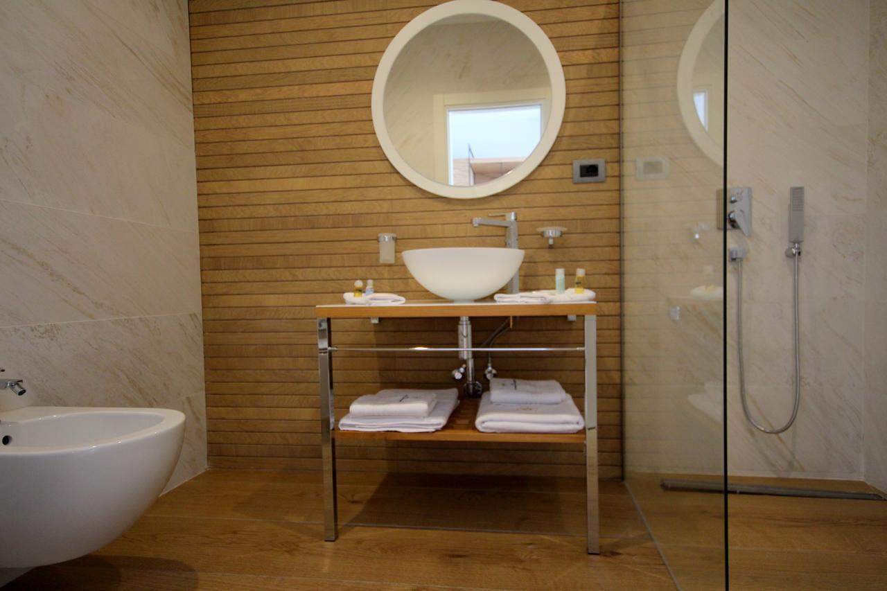 Residence Saranda International Екстериор снимка