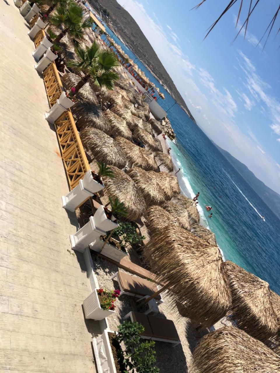 Residence Saranda International Екстериор снимка