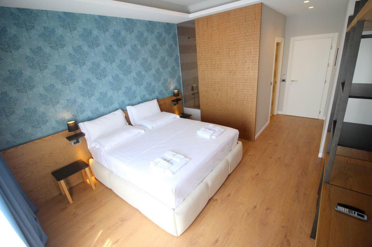 Residence Saranda International Екстериор снимка
