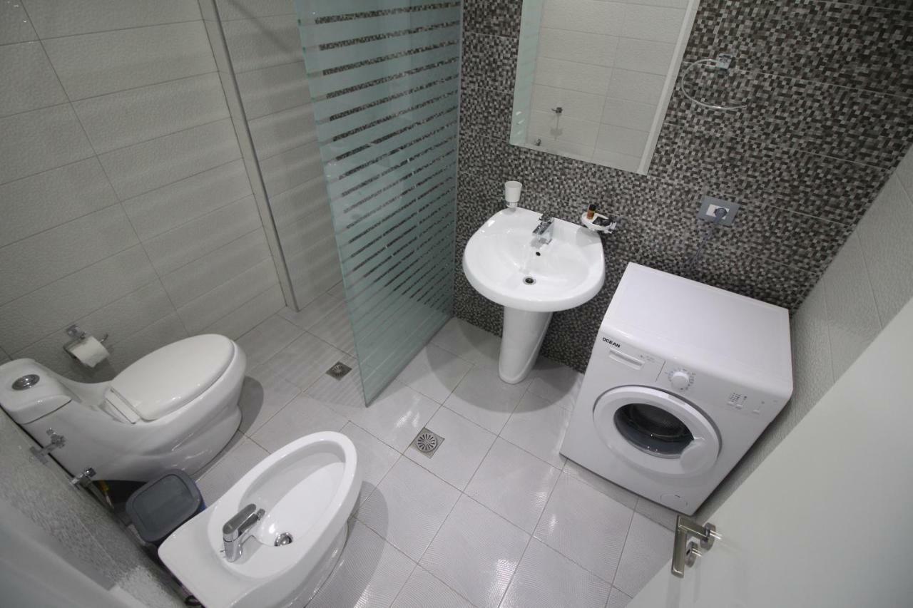 Residence Saranda International Екстериор снимка